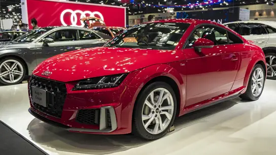 PPE снизу — батарея сзади: Audi делает спорткар «наоборот»