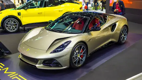 Lotus меняет Toyota и AMG на мотор, о котором почти никто не слышал