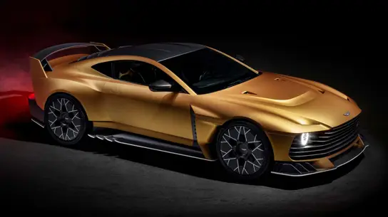 Aston Martin превзошел себя: компания выпустила хардкорную версию модели Valour