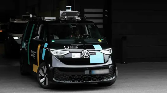 Немцы выводят автопилот на новый уровень: от чтения дороги до предсказания действий водителей