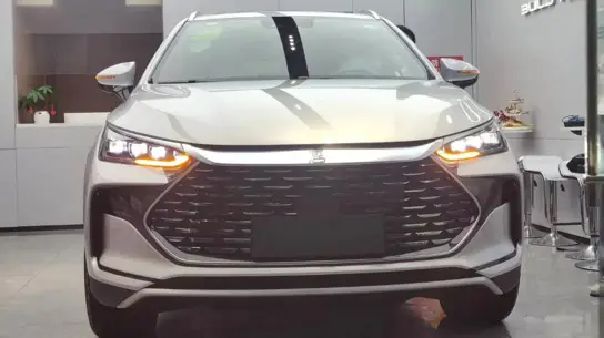BYD Tang DM-i обновился: базовая модель получила топовую внешность