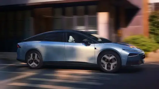 Китай бросает вызов Tesla: Xpeng P7+ удивил ценой и технологиями