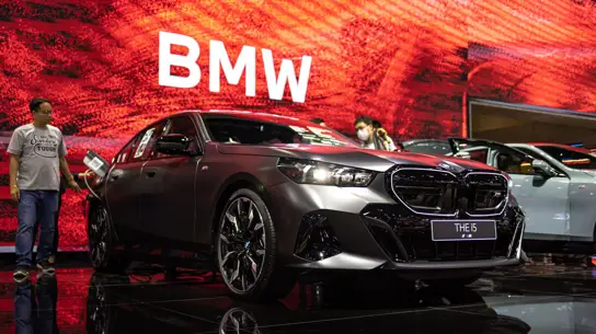 BMW нужно больше: завод по производству батарей будет работать на пределе